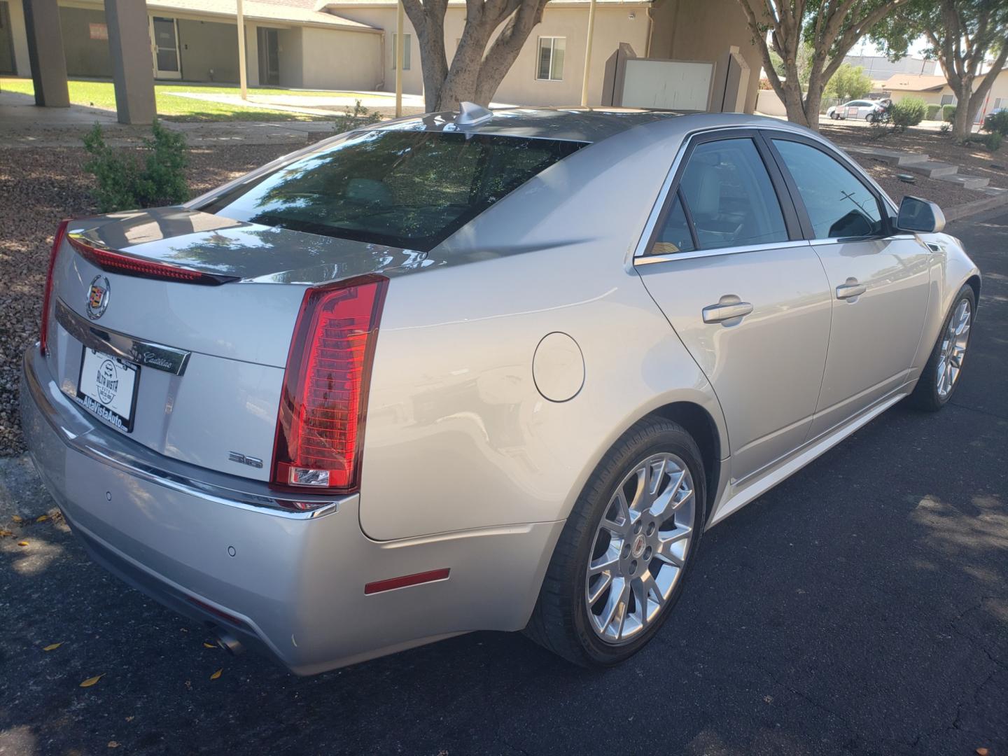 2011 /gray Cadillac CTS cts (1G6DP5ED0B0) with an 3.6L V6 DOHC 24V engine, 6-Speed Automatic transmission, located at 323 E Dunlap Ave., Phoenix, AZ, 85020, (602) 331-9000, 33.567677, -112.069000 - 2011 Cadillac CTS Premium,....... EXCELLENT condition,....ONLY 128K MILES........ A Real Must See!!.... No accidents, Ice cold a/c front and rear, Touch screen Stereo/CD player, Satellite compatible, Backup camera, Phone sync, Bluetooth, Navigation, Gorgeous tinted sunroof, Clean Gray interior with - Photo#3